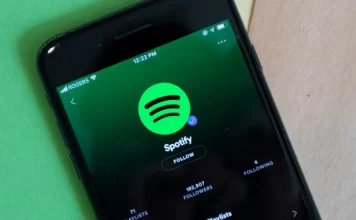 Почему ваш Spotify ставит песни на паузу? Вот как исправить